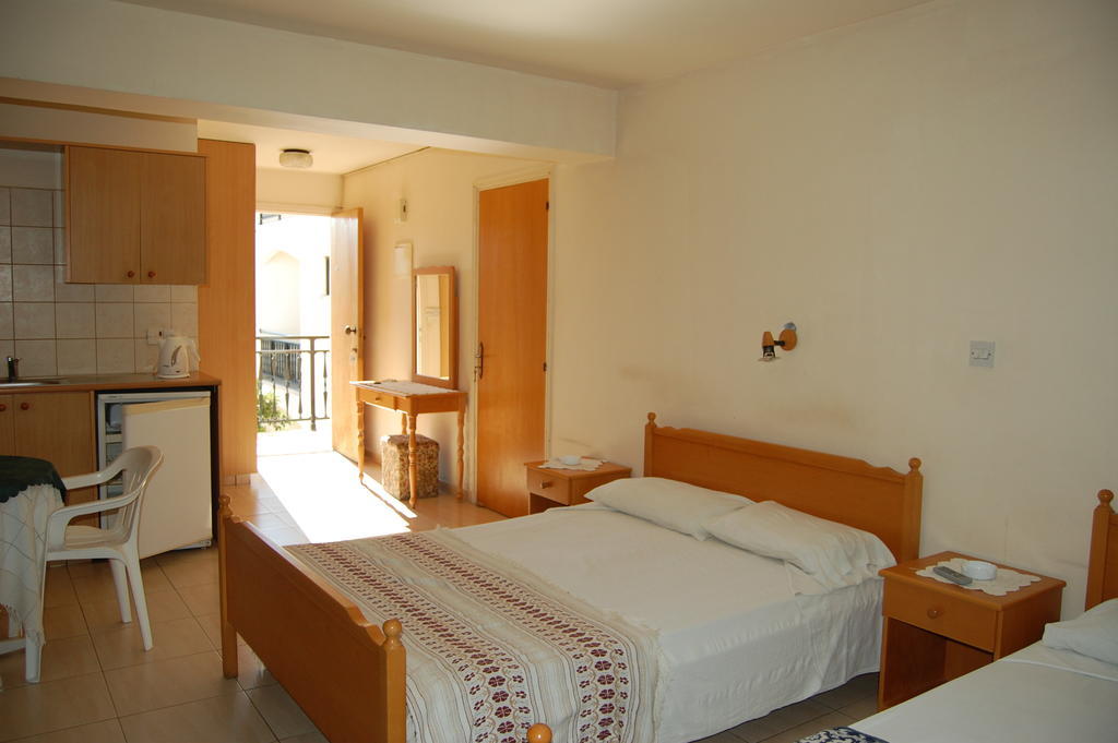 Nicos & Olympia Apartments Полис Стая снимка