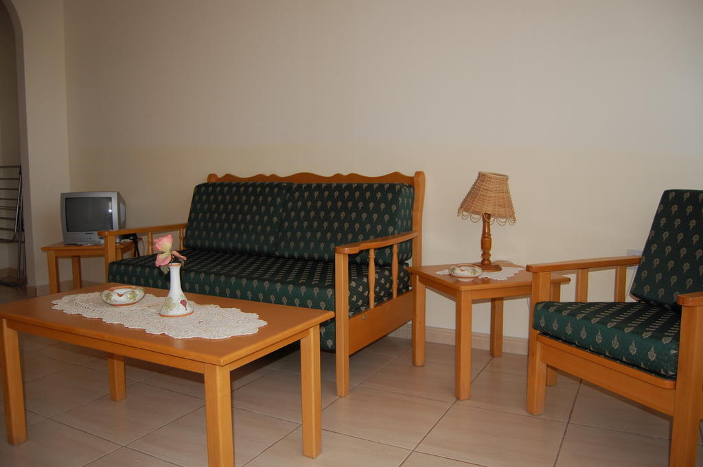 Nicos & Olympia Apartments Полис Стая снимка