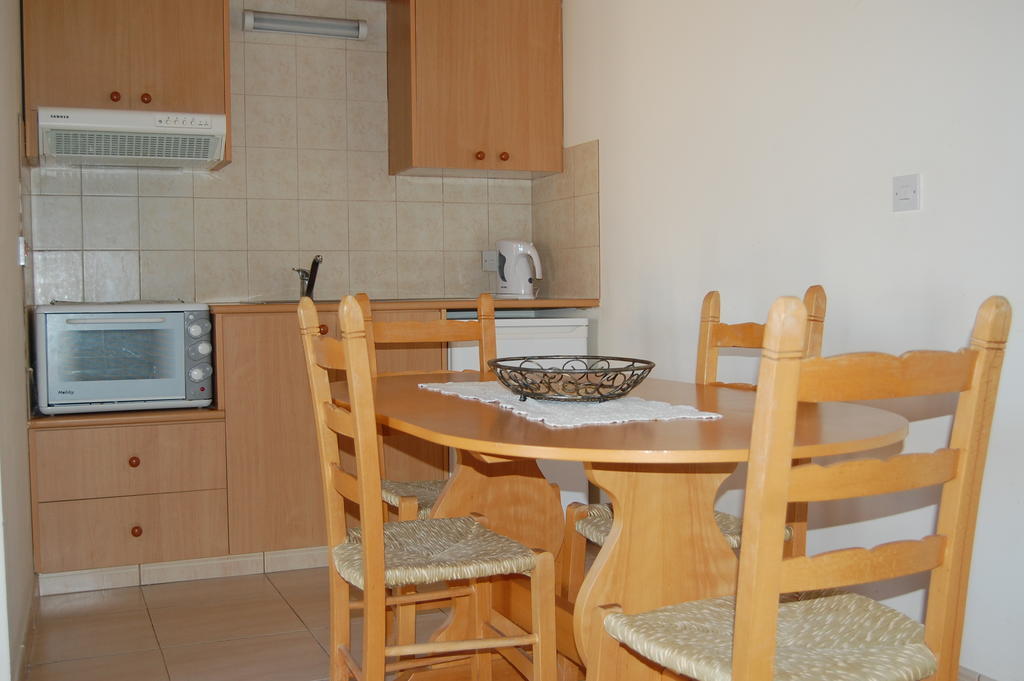 Nicos & Olympia Apartments Полис Стая снимка