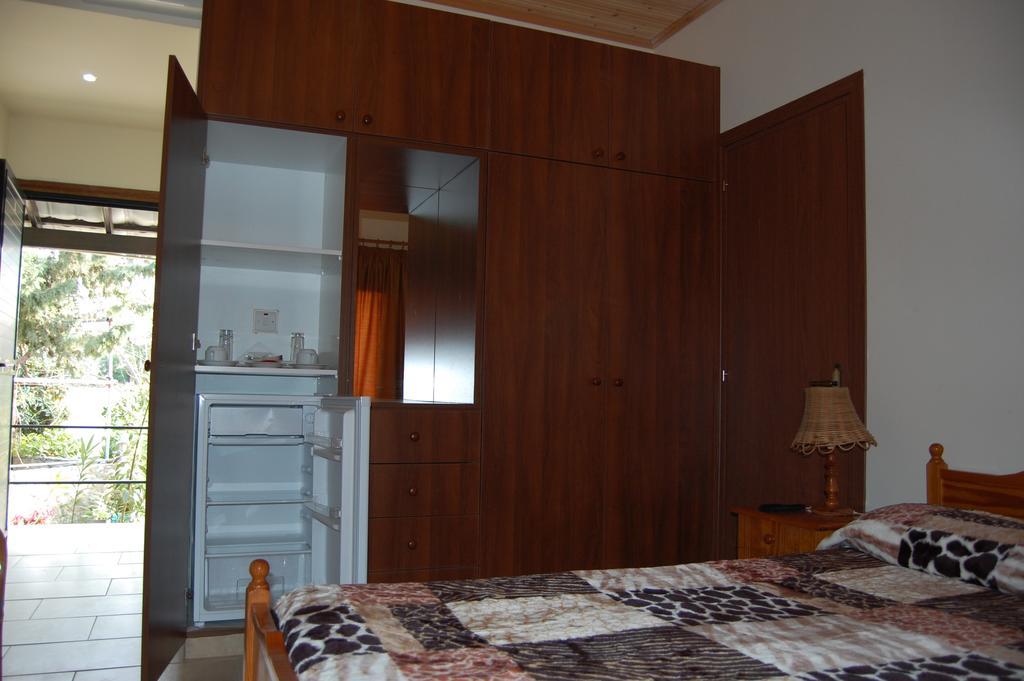 Nicos & Olympia Apartments Полис Екстериор снимка