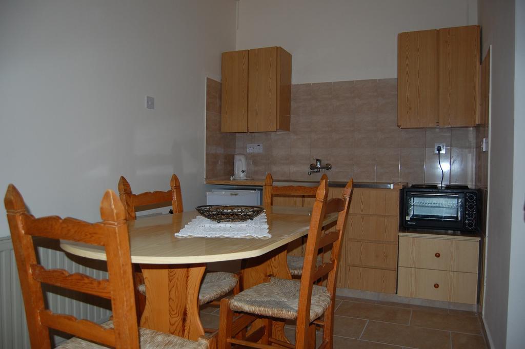 Nicos & Olympia Apartments Полис Екстериор снимка